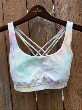 VICTORIAS SECRET Women’s White Patterned Crisscross Strap Sports Bra Medium
